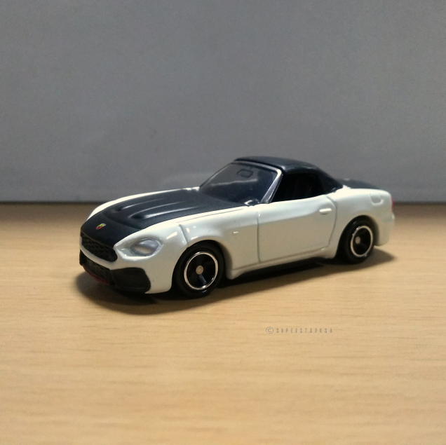 Tomica Abarth 124 Spider